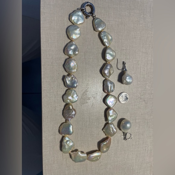 Freshwater pearls necklace and earrings set with sterling - Picture 4 of 6